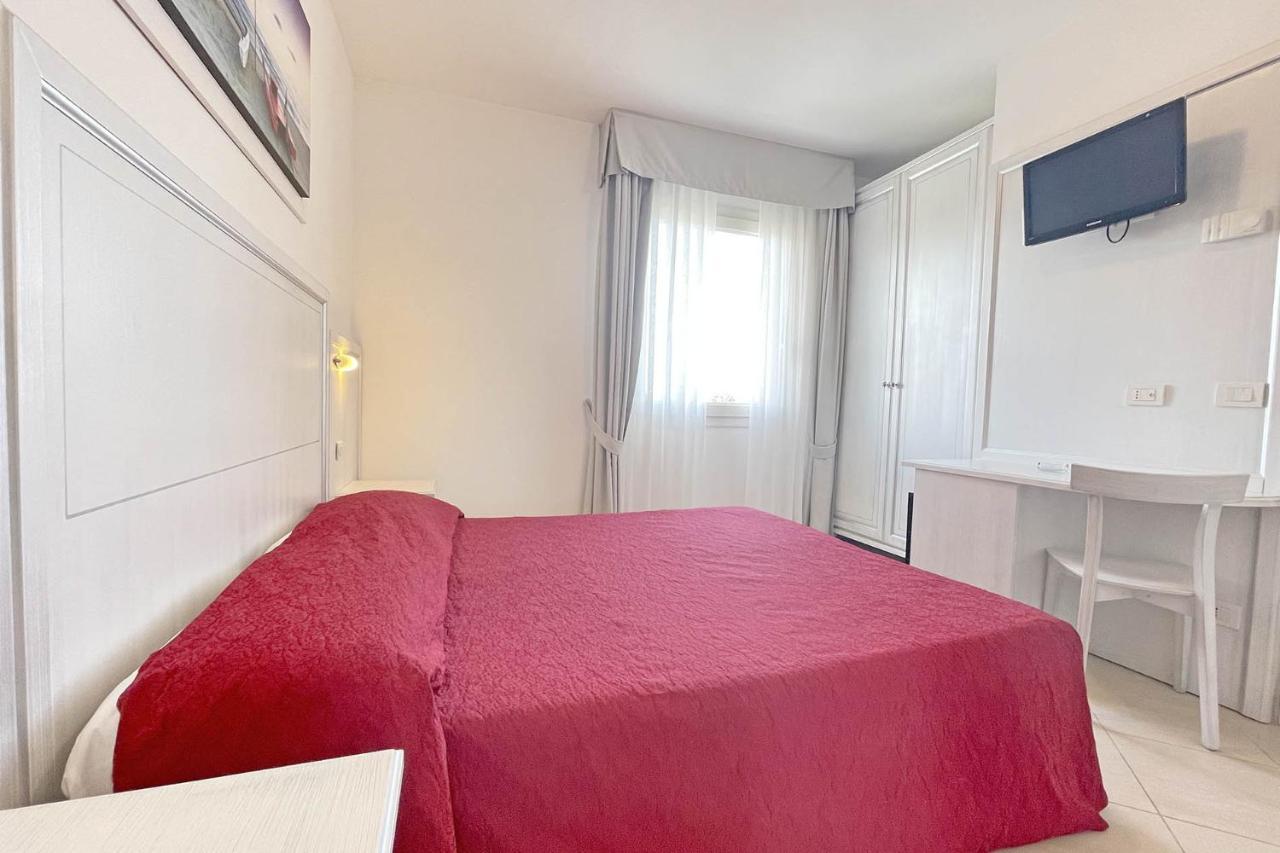 Hotel Pigalle Forte dei Marmi Luaran gambar