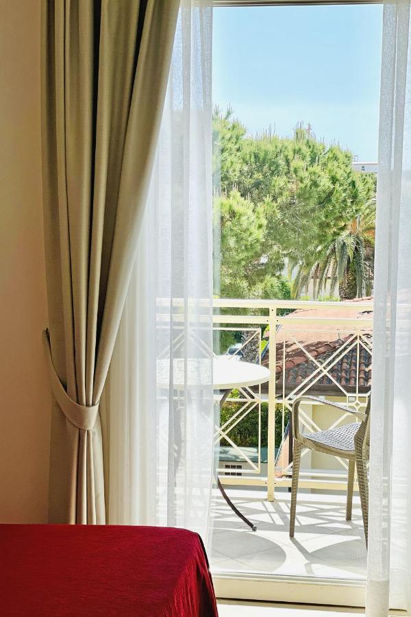 Hotel Pigalle Forte dei Marmi Luaran gambar