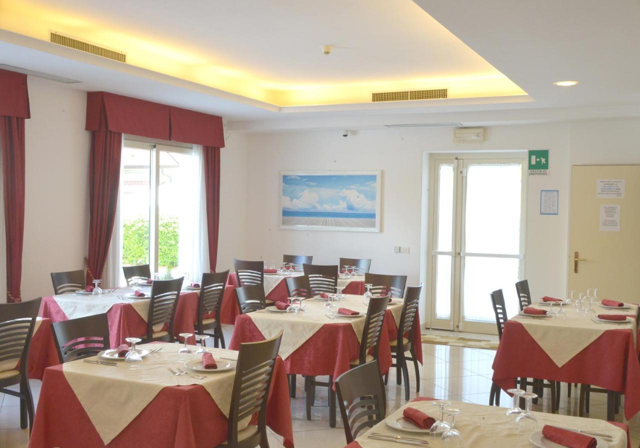Hotel Pigalle Forte dei Marmi Luaran gambar